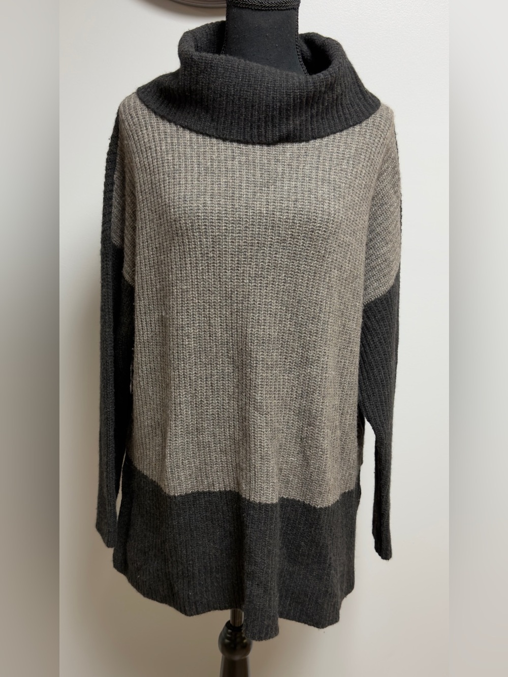 Eileen Fisher Italian Yarn Colorblock Cowl Neck Sweater M/L Gray Black Oversized